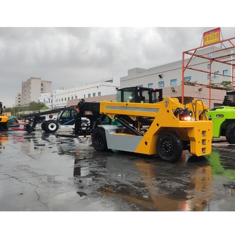 SOCMA HNTC-160 16 Tonnen Teleskoplader für Containerhandling