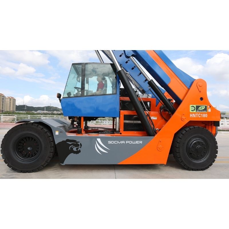SOCMA HNTC-180 18 Tonnen Teleskoplader für Containerhandling